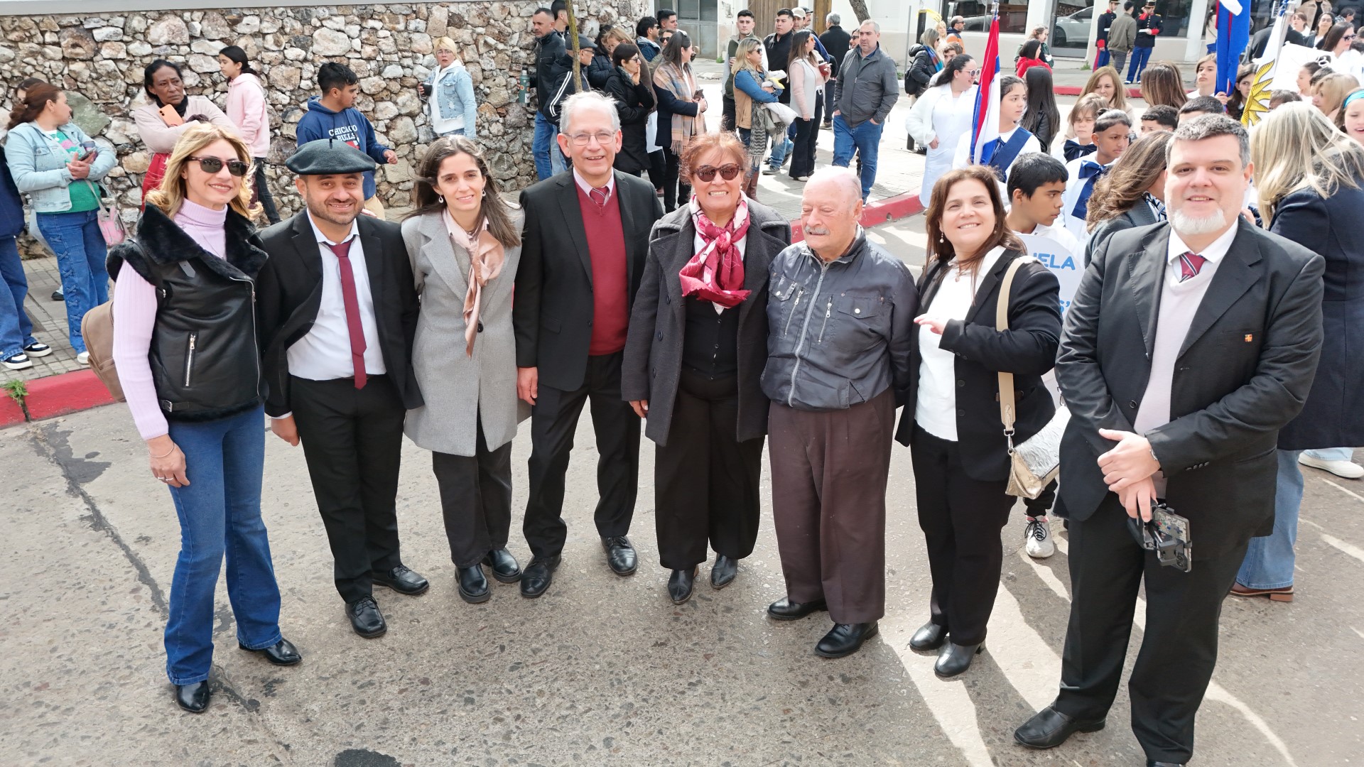 Acto y Desfile 25 de agosto