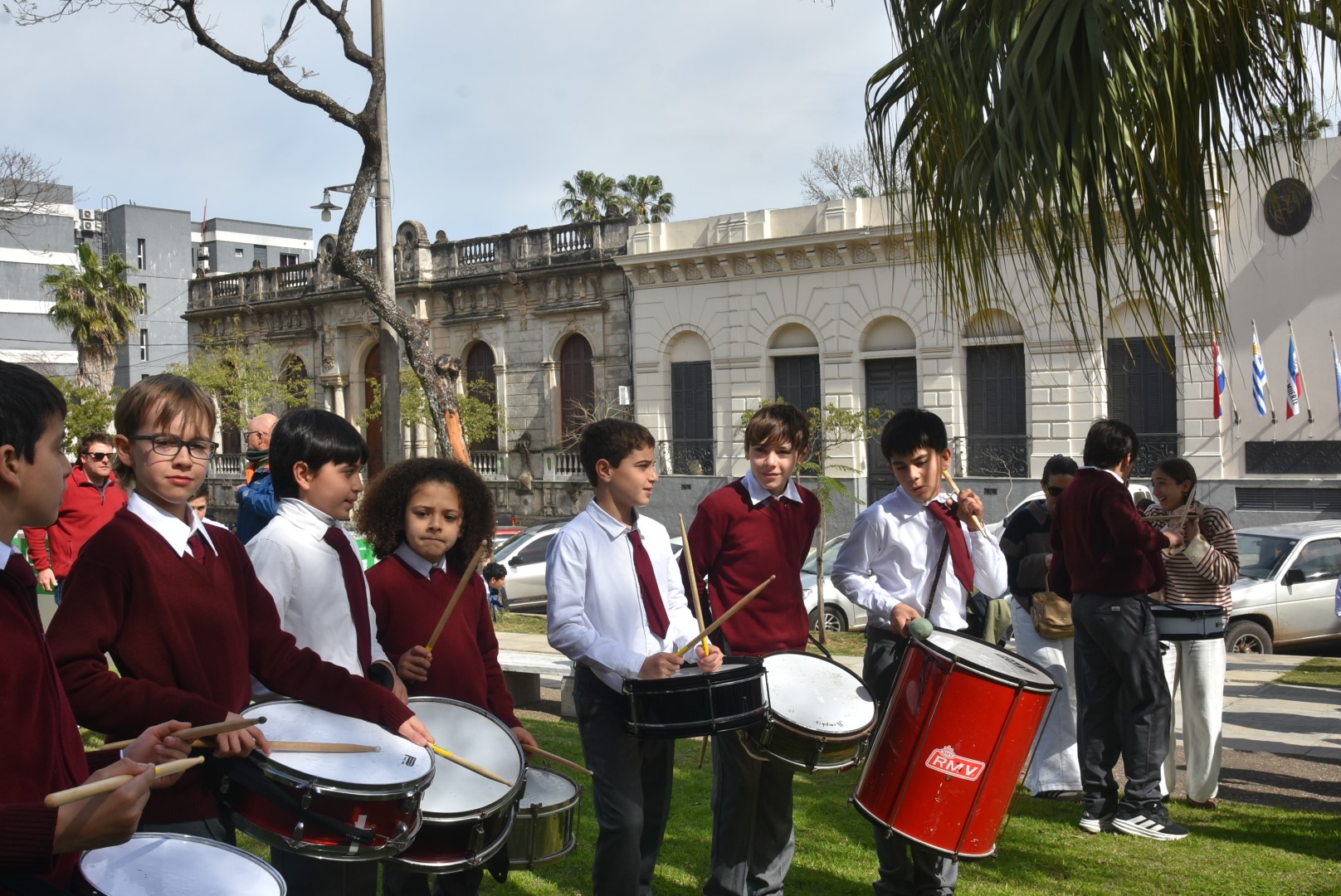 Acto y Desfile 25 de agosto